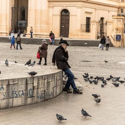 Students on the Projects Abroad Spanish Language Course in Argentina explore local sights. While learning Spanish in Argentina, students are encouraged to explore and practice their new skills with locals.